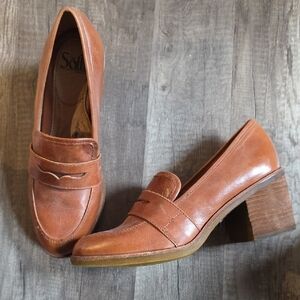 Sofft Women's Tan Leather Block Heel Loafers